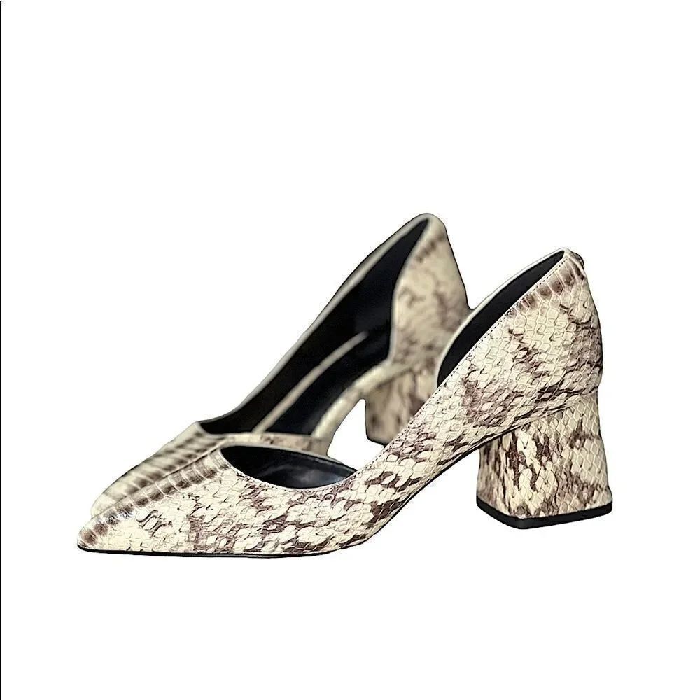 MICHAEL Michael Kors Snakeskin Pattern Pump - Picture 2 of 15